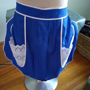 Blue and White Eyelet Lace Half Kitchen with 2 pockets Apron Baking Cooking